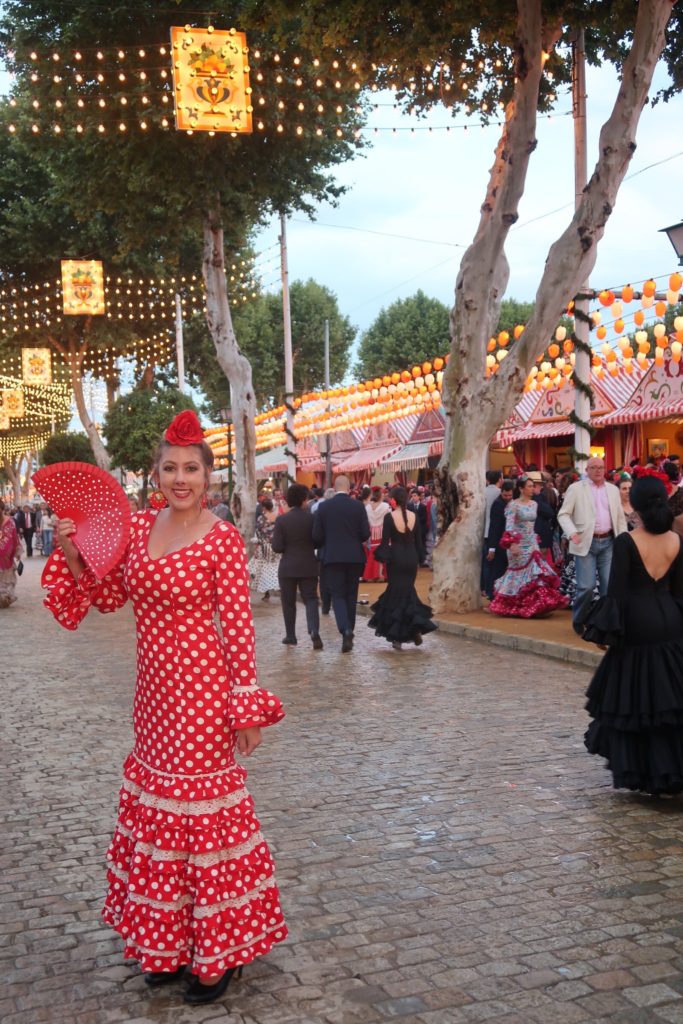 Todo lo que hay que saber para ir a la Feria de Abril y ser una experta  flamenca